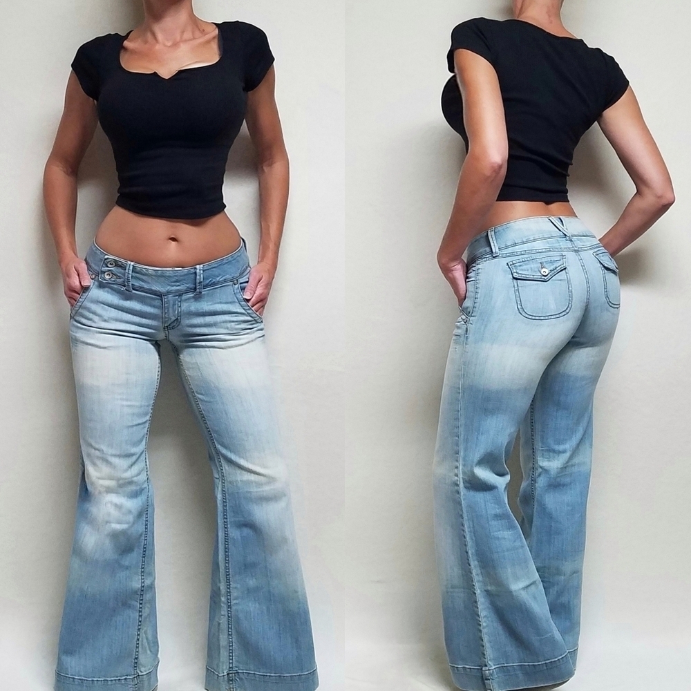 90s Rare Vintage LEI Chelsea Faded Light Wash Low Rise Waist Wide Leg Jeans 6